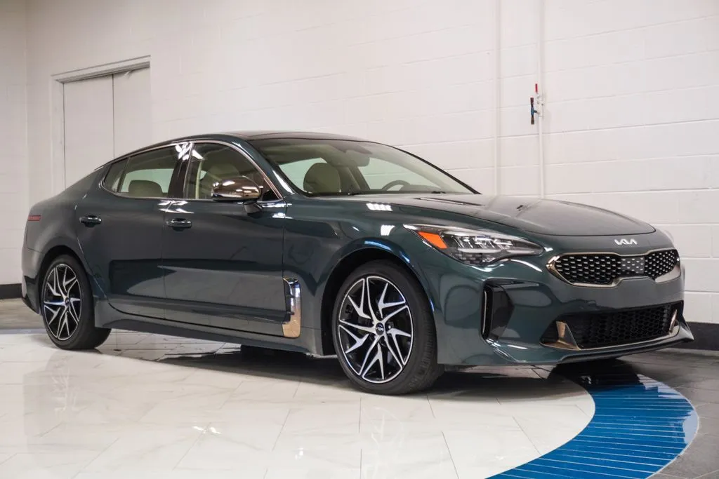 2023 Kia Stinger GT-Line, photo 2