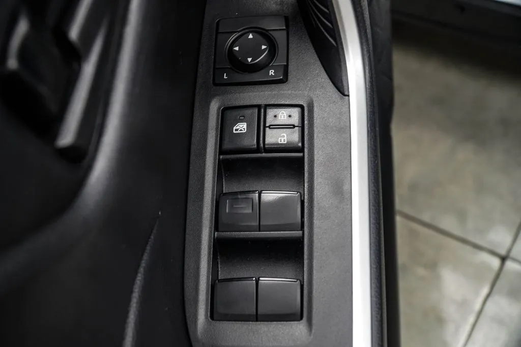 2024 Toyota RAV4 LE, photo 30