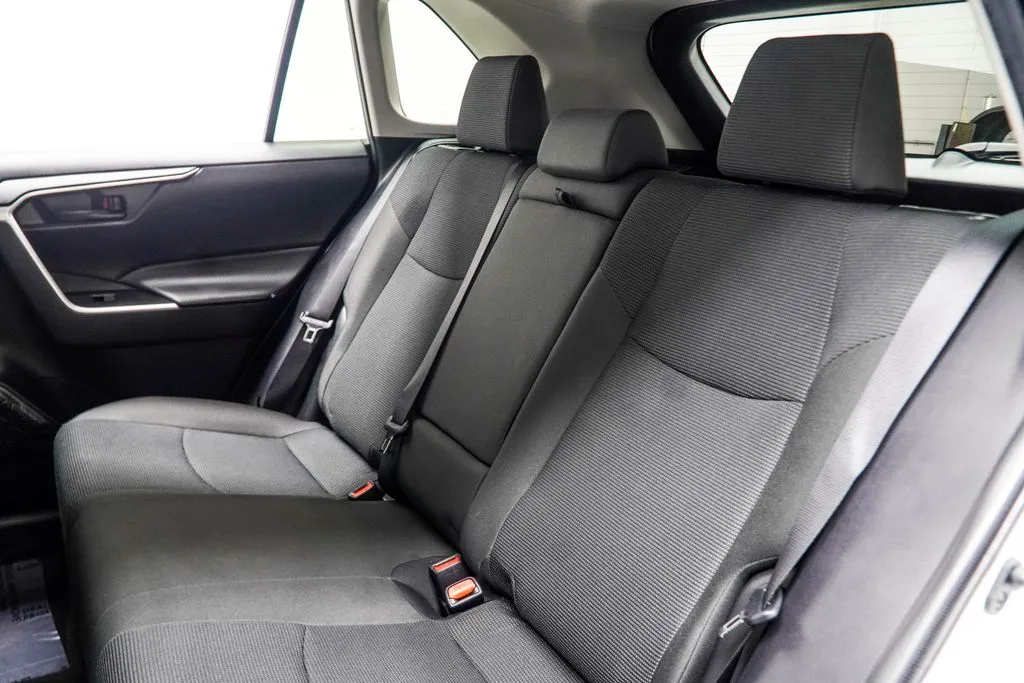 2024 Toyota RAV4 LE, photo 35