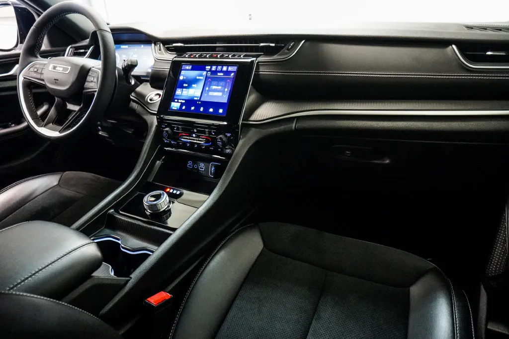 2024 Jeep Grand Cherokee Altitude, photo 8