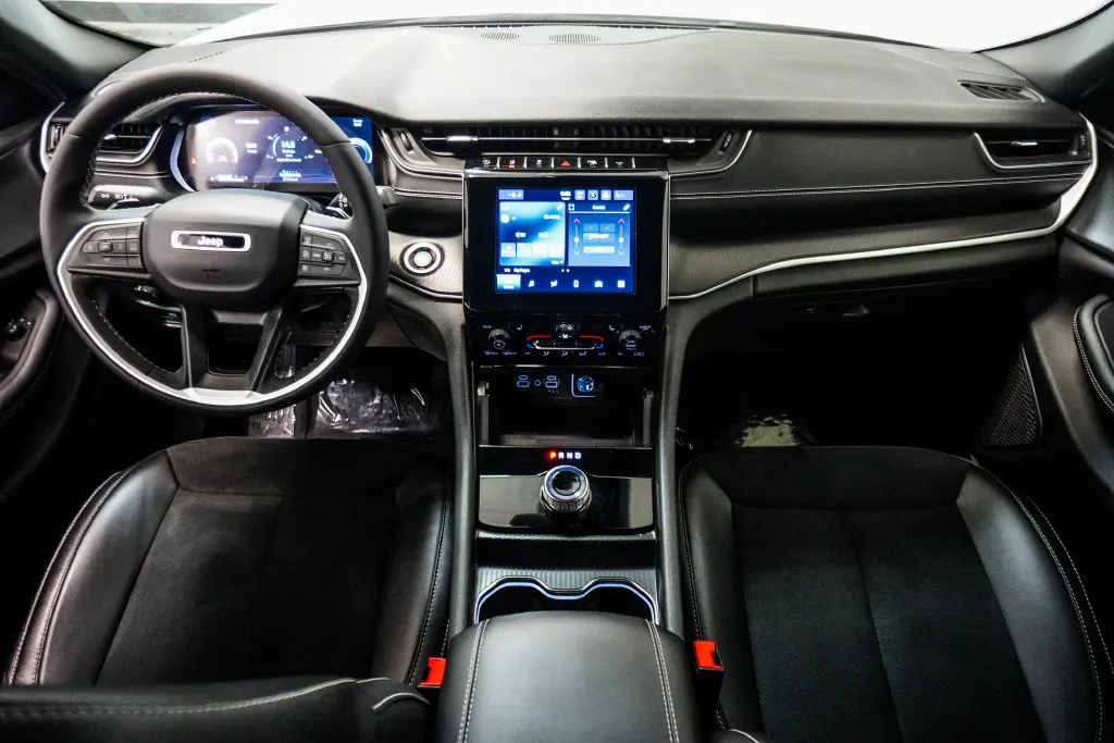 2024 Jeep Grand Cherokee Altitude, photo 9