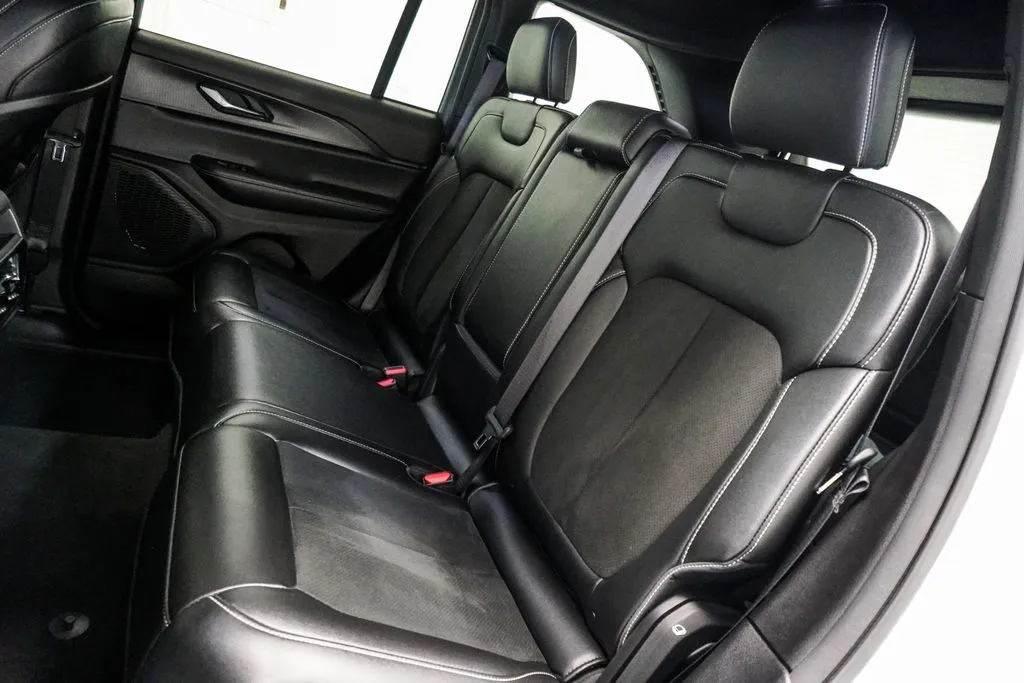 2024 Jeep Grand Cherokee Altitude, photo 6