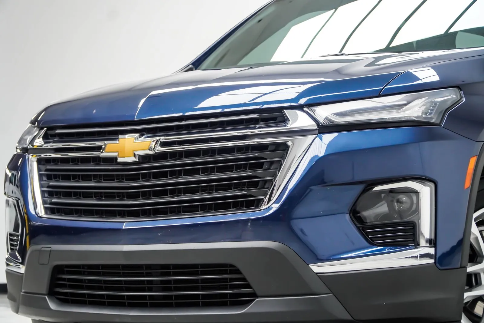 2023 Chevrolet Traverse LS, photo 1