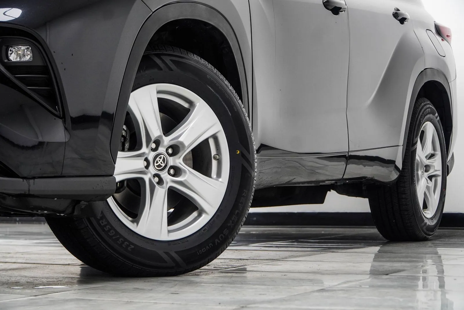 2025 Toyota Highlander LE, photo 2