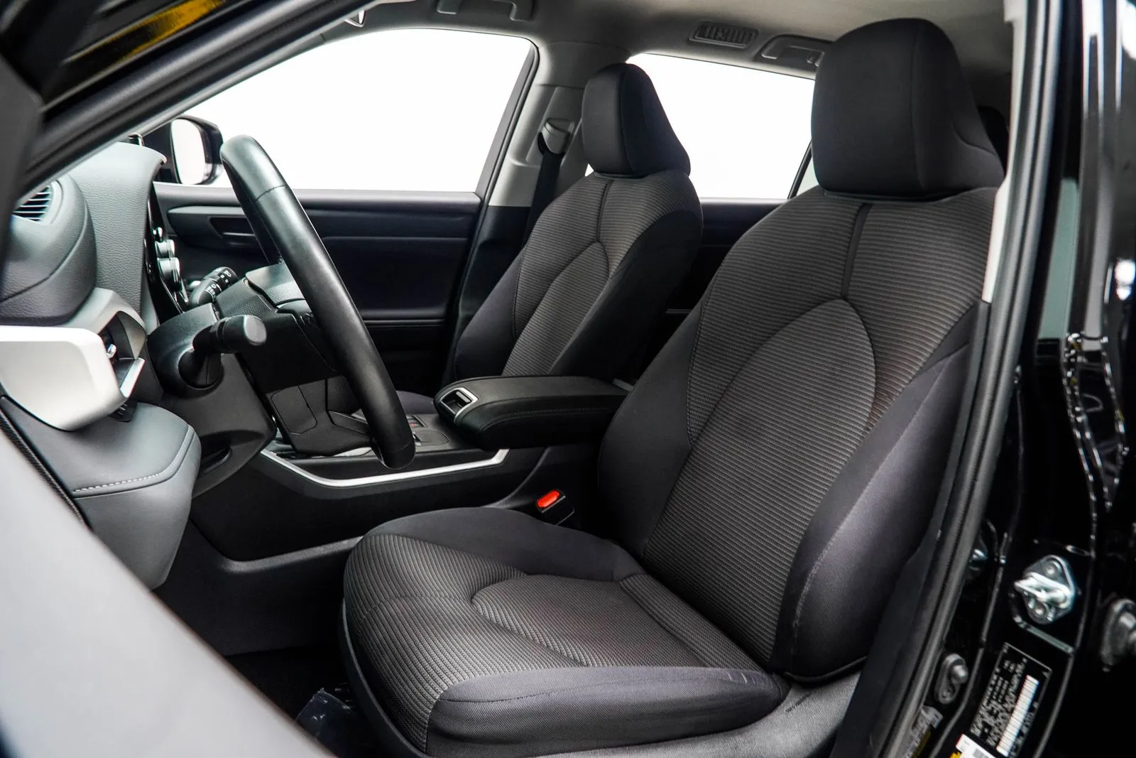 2025 Toyota Highlander LE, photo 30