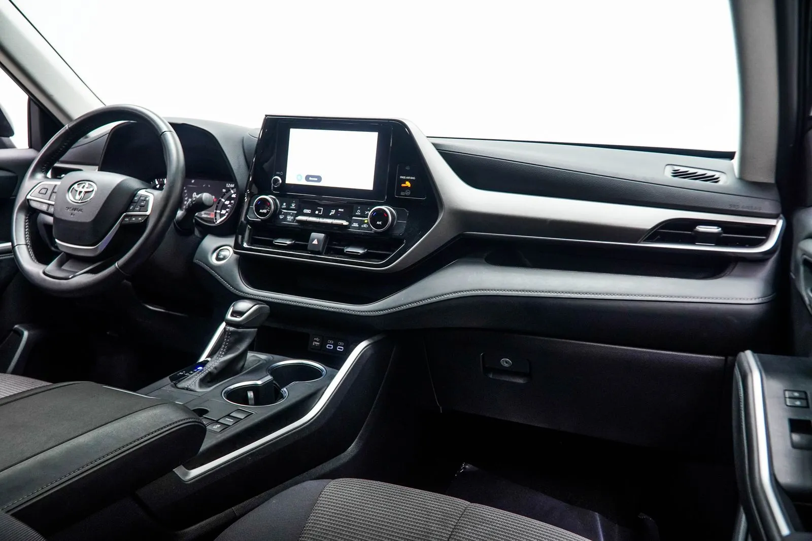 2025 Toyota Highlander LE, photo 19