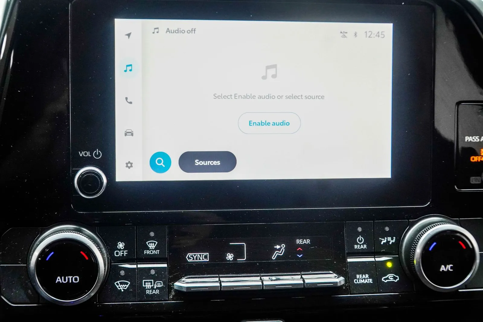 2025 Toyota Highlander LE, photo 22