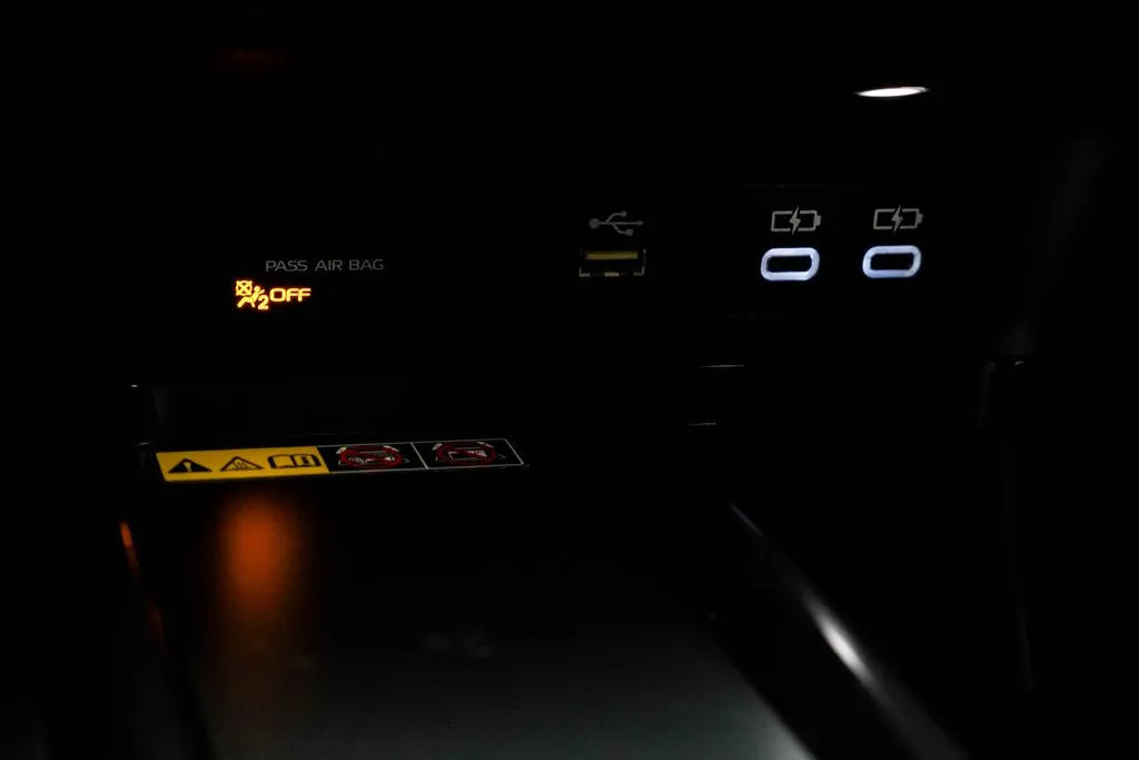 2025 Toyota Camry SE, photo 22
