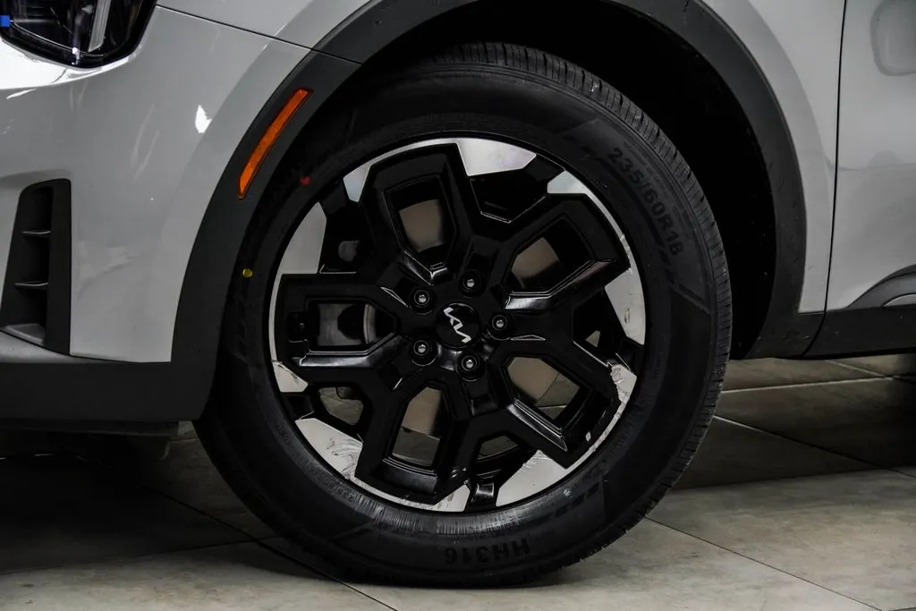 2024 Kia Sorento S, photo 2