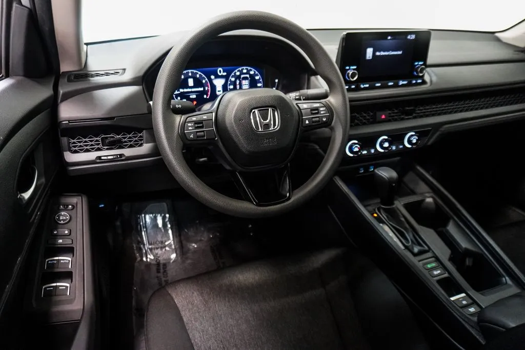 2024 Honda Accord LX, photo 7