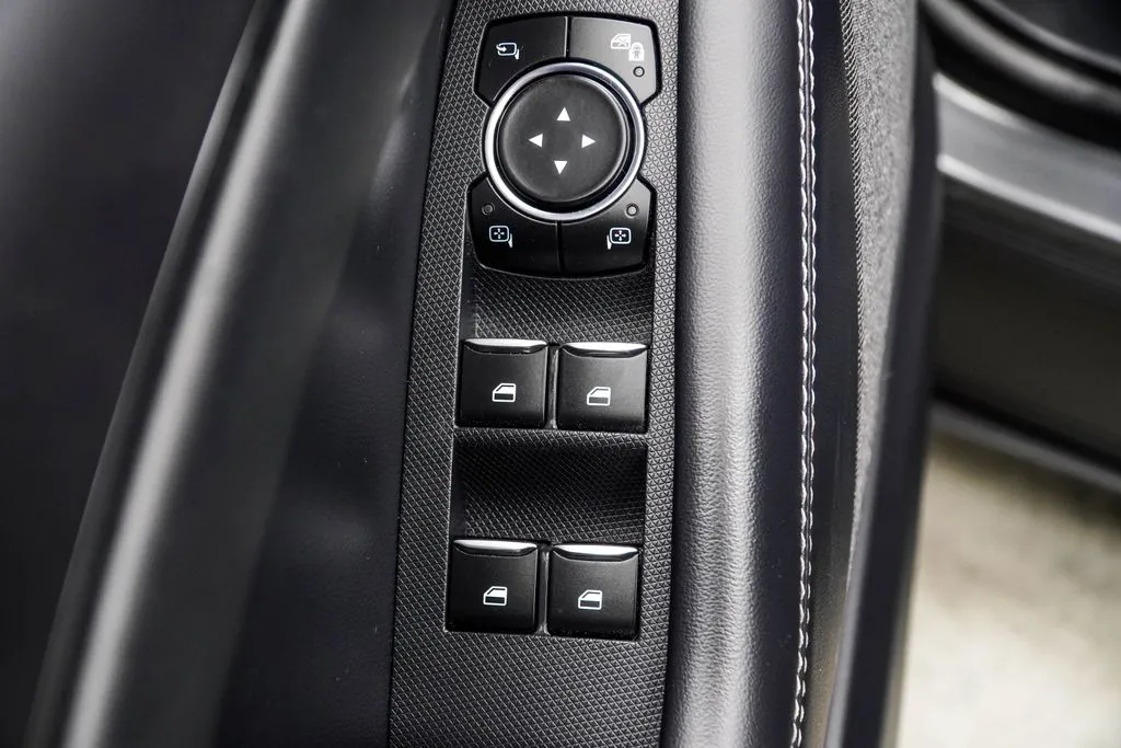 2023 Ford Mustang Mach-E Premium, photo 25