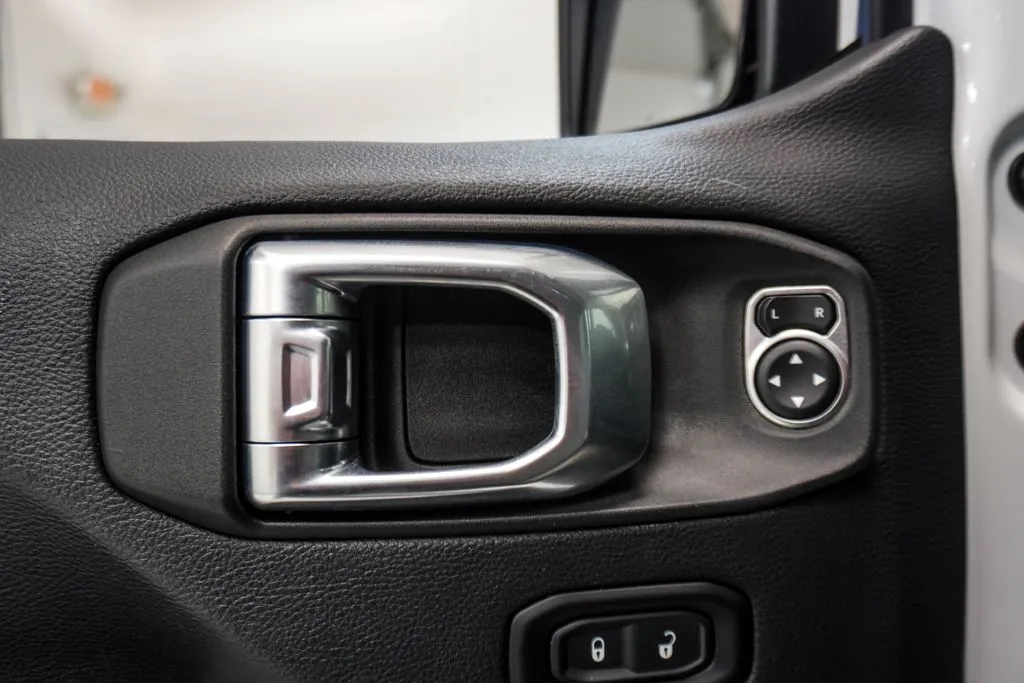 2022 Jeep Wrangler Unlimited Sahara High Altitude, photo 17