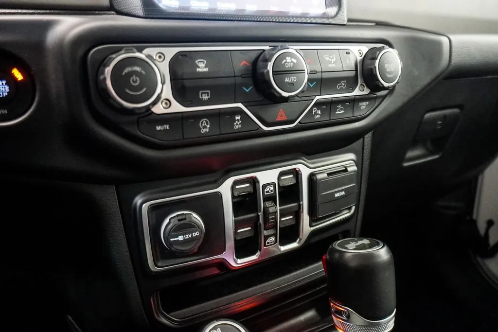 2022 Jeep Wrangler Unlimited Sahara High Altitude, photo 20
