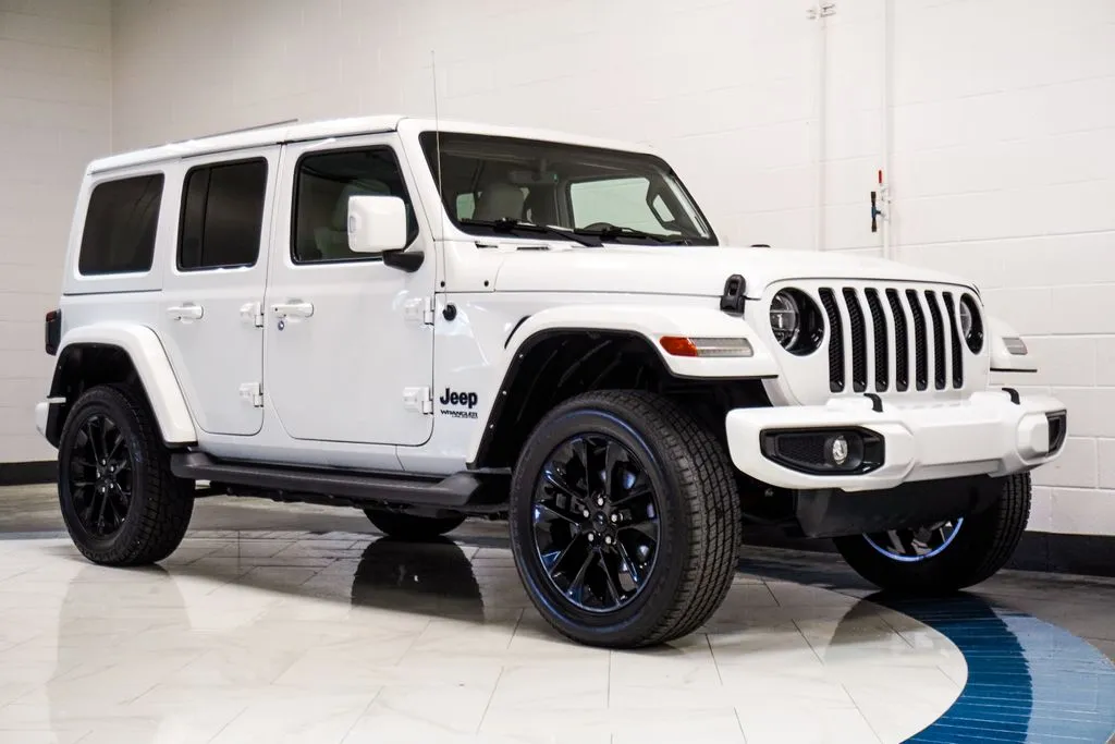2022 Jeep Wrangler Unlimited Sahara High Altitude, photo 3